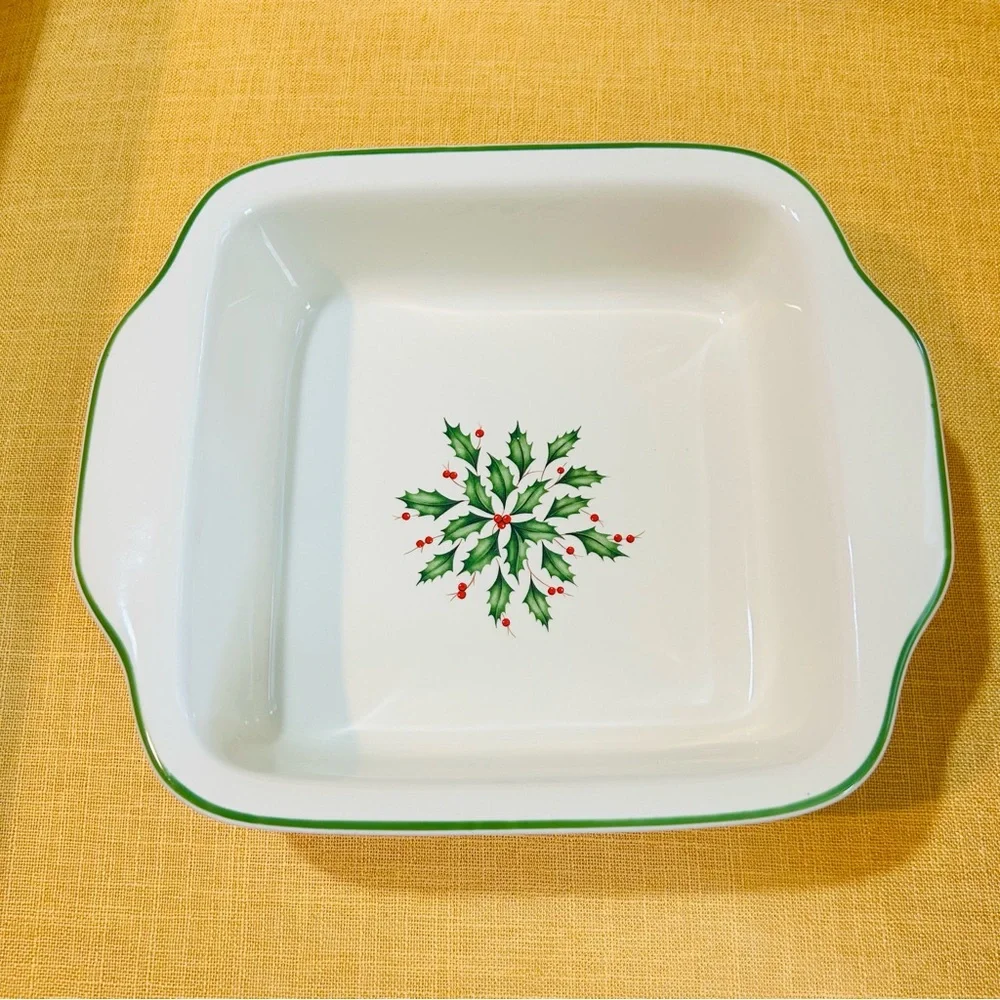 Lenox Holiday Square Baking Dish 10 inch Holly Christmas red green white